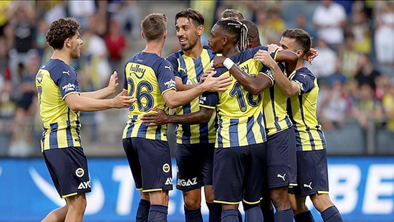 Fenerbahçe, Mol Fehervar'ı farklı mağlup etti