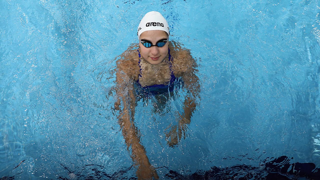 Dünya ve Avrupa şampiyonu milli yüzücü Merve Tuncel, bilinmeyen yönlerini anlattı