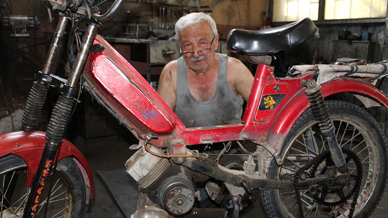 53 yıldır mesleğini ilk günkü heyecan ile sürdürüyor