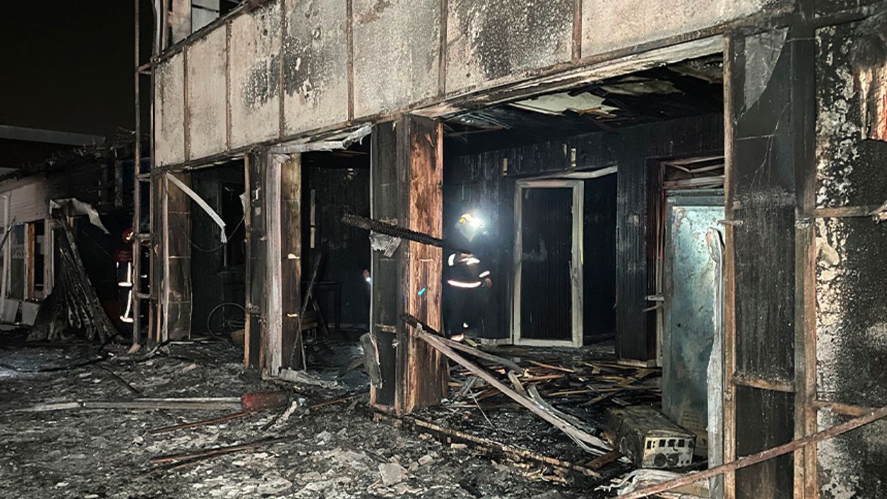 Akaryakıt istasyonu alev alev yandı