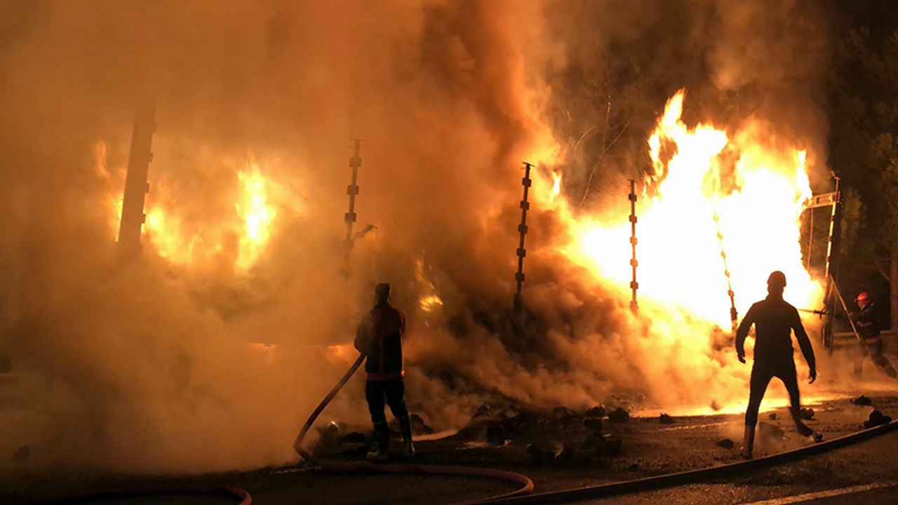 Otoyolda korkutan yangın