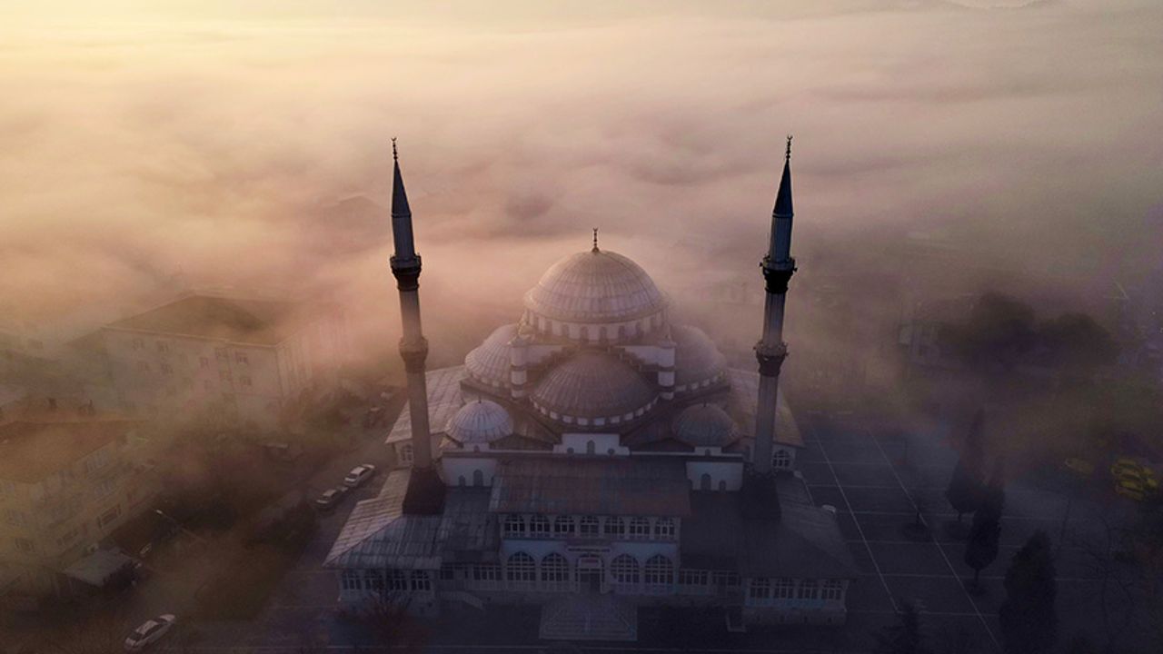 Film platosu değil, sisler altındaki Sakarya