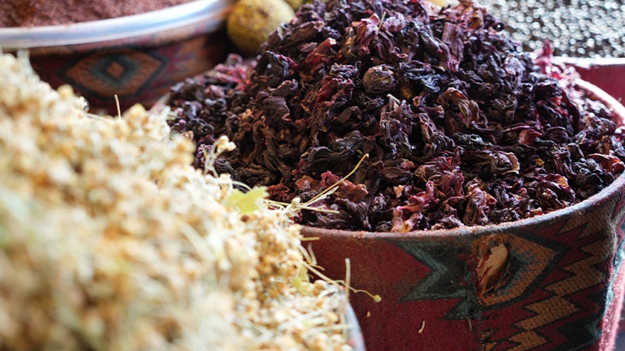 Vatandaşlar şifayı aktarda arıyor