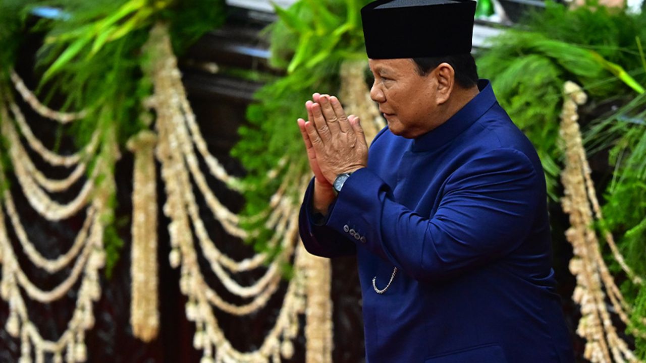 Prabowo Subianto, yemin ederek göreve başladı