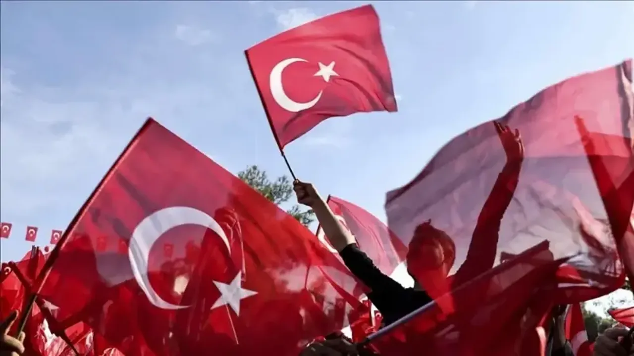 28 Ekim tatil mi? 28 Ekim resmi tatil mi, yarım gün mü? Okullar, hastaneler ve bankalar açık olacak mı?