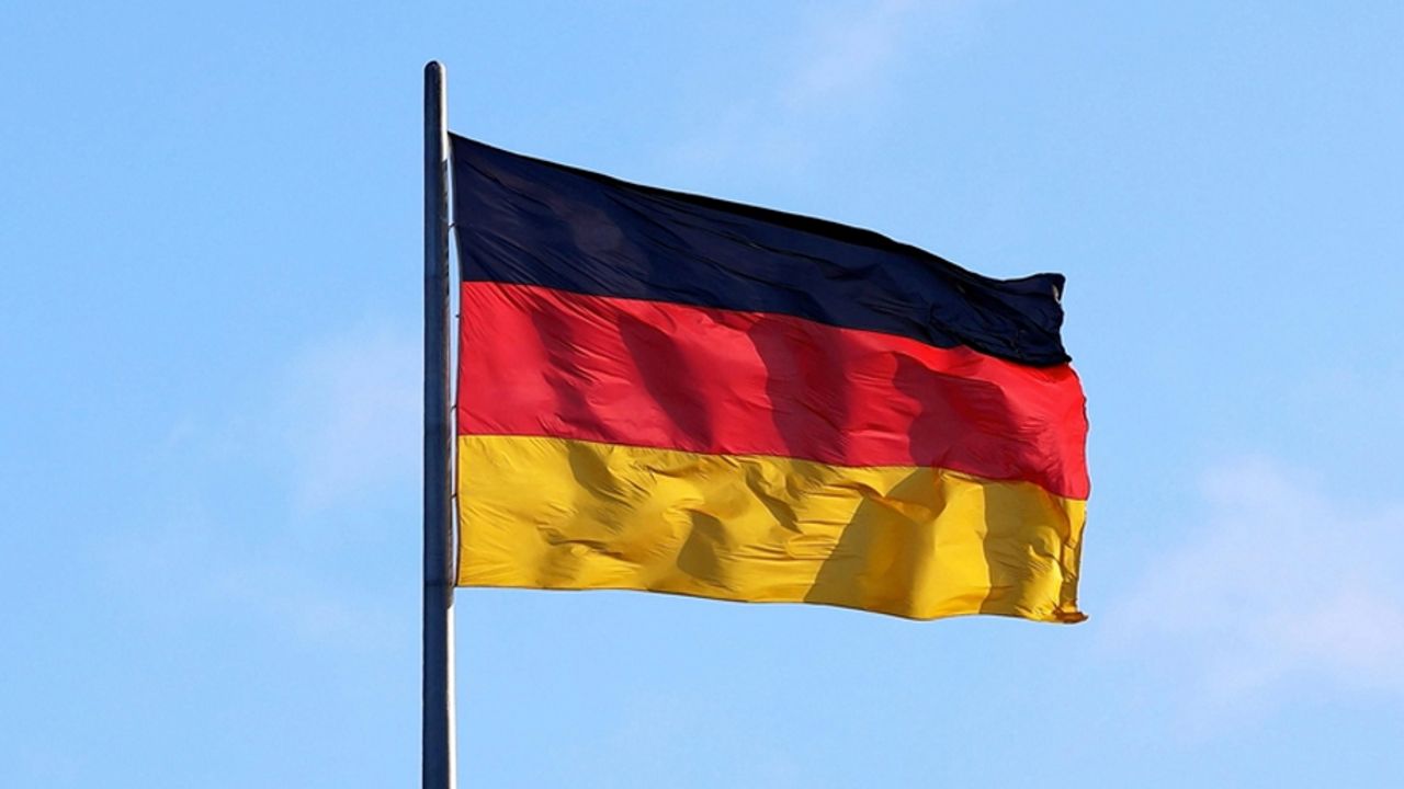 Yahudi soykırımından kurtulanlara 1 milyar euro ödeme!