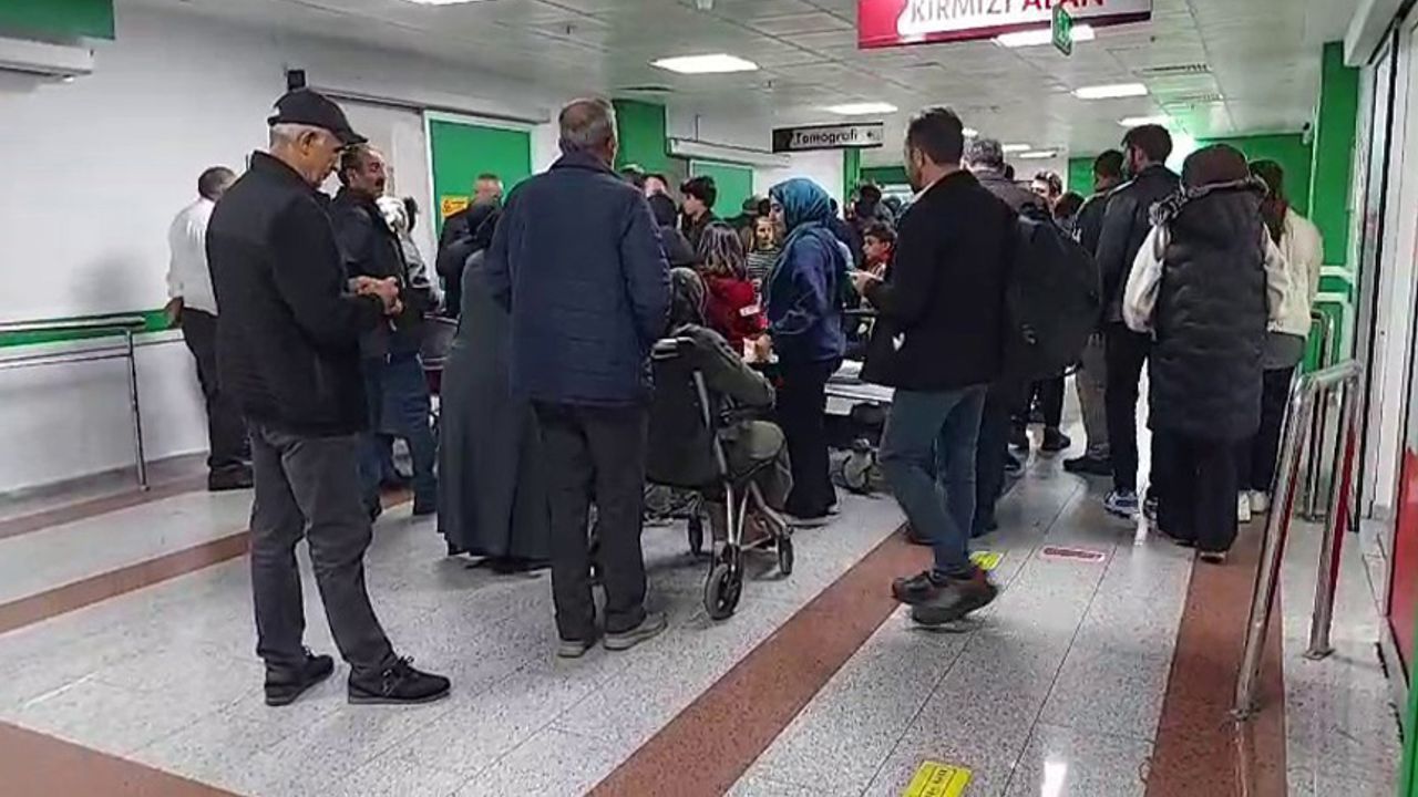 Okulda 'çıkış' izdihamı: 21 yaralı...