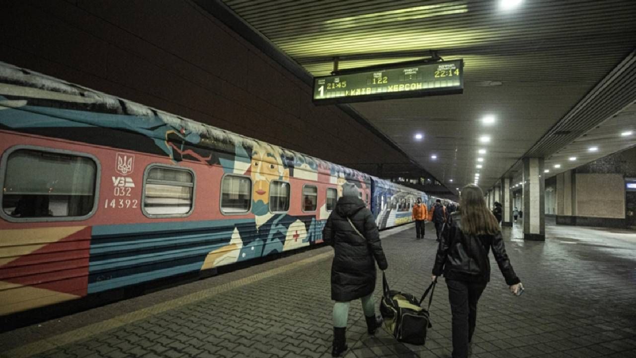 Tren istasyonunda bomba patladı: 4 ölü 12 yaralı!