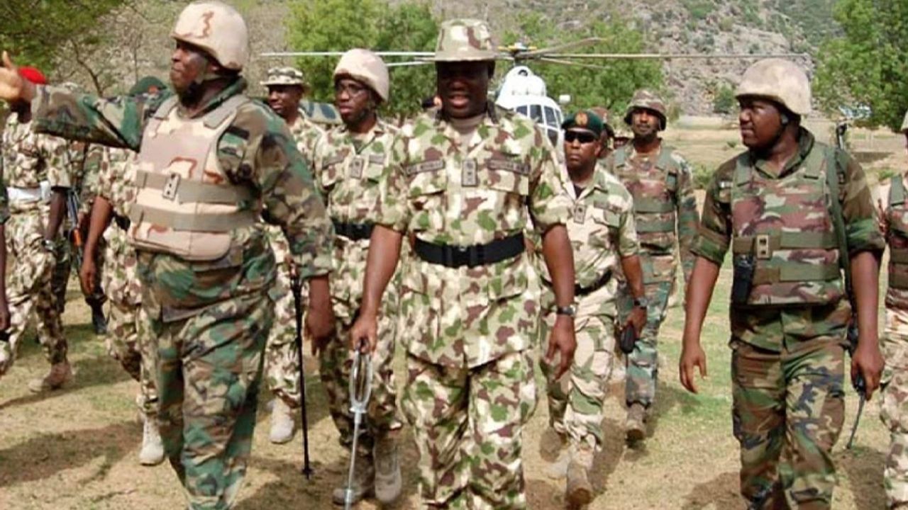 Nijerya'da darbe girişimi iddiasıyla 42 asker gözaltına alındı