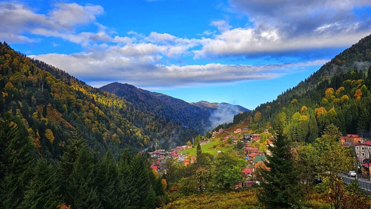 Rize'de Ayder Yaylası'nda sonbahar renkleri hakim oldu