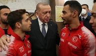 Cumhurbaşkanı Erdoğan, sporcularla iftarda bir araya geldi