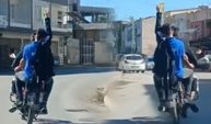 Trajikomik görüntü Adana’da! Serum takılı halde motosikletle yolculuk yaptı