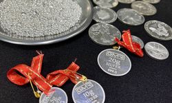 Gümüş fırtınası sürüyor: Fiyat 103 dolara dayandı
