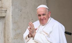 Papa Francis, eşcinsel çiftleri kutsayacak