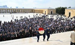 Alkışlar Betek Boya’ya! 1350 çalışanıyla Atatürk’ün huzurunda