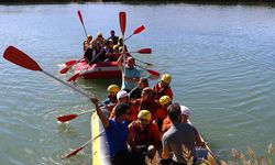 Erzincan'da özel çocuklar rafting heyecanı yaşadı