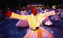 Sultanahmet’te Mevlana anıldı