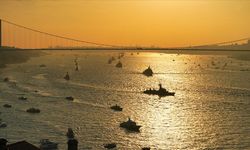 İstanbul Boğazı'nda gemi trafiği askıya alındı!