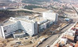 12 Şehir hastanesinin yapımı sürüyor