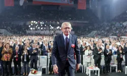 CHP Canlı l Kılıçdaroğlu oyunu kullandı, salondan ayrıldı