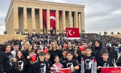 Köy okulu öğrencileri ilk kez Anıtkabir'i ziyaret etti