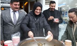 Ülkü Ocakları'ndan 'karalahana çorbası' protestosu: Bin kase çorba dağıttılar