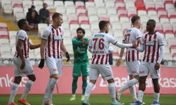 Sivasspor ilk yarıda fişi çekti, turu atladı!