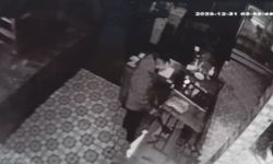 Hırsıza bak sen! Önce yedi sonra çaldı