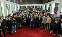 Özgür Özel liselilerle buluştu: Biz bu konuda çok kararlıyız