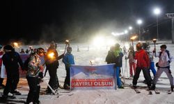 Erciyes’te 2024 meşalelerle karşılandı