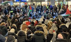 Lahey'de Filistinliler için oturma eylemi yapıldı