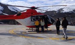 Ambulans helikopter bebek hastalar için havalandı