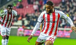 Ntcham kullandığı 4 penaltıyı da gole çevirdi