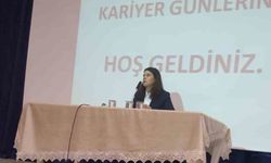 Kariyer Günleri’nde gençler meslekler hakkında bilgilendiriliyor