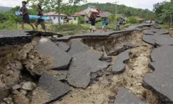 7,6 büyüklüğünde deprem sonrası tsunami uyarısı!