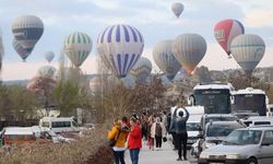 Tatilciler Kapadokya'da alışılmışın dışında yoğunluk oluşturdu