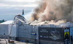 Kopenhag'da 400 yıllık borsa binası yandı!