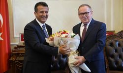 Samsun Büyükşehir Belediye Başkanı Halit Doğan görevi devraldı