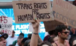 O yasa onaylandı: Trans bireyler 'akıl hastası' kabul edilecek!