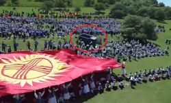 Kırgizistan'da gösteri yapan öğrencilere kamyonet çarptı! Korkunç görüntü!