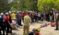 Orman gönüllüsü öğretmenlere yangın gönüllü eğitimi verildi