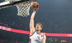 Anadolu Efes, Tibor Pleiss'a veda etti