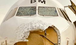 'Dolu yağışı' uçağın burnunu kırdı! Buna rağmen pilot inişi gerçekleştirdi