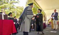 105 yaşındaki kadın 83 yıl sonra diploma aldı!