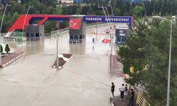 Yağmur, Karabük'te hayatı felç etti