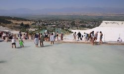 Turizmciler Pamukkale'deki su debisinin düşmesinden endişeli
