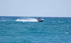 Jet ski ile plaja ateş açtılar: 12 yaşındaki çocuk öldü