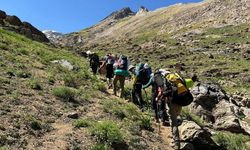 Hakkari'de dağcılar Cilo Dağı'na tırmandı