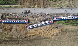 Küçük çocuğa tren çarptı: Durumu kritik