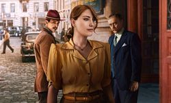 Hazal Kaya ve Selahattin Paşalı'yı dünya sevdi: Pera Palas'ta Gece Yarısı 2 sezonuyla da Netflix Top 10'de!